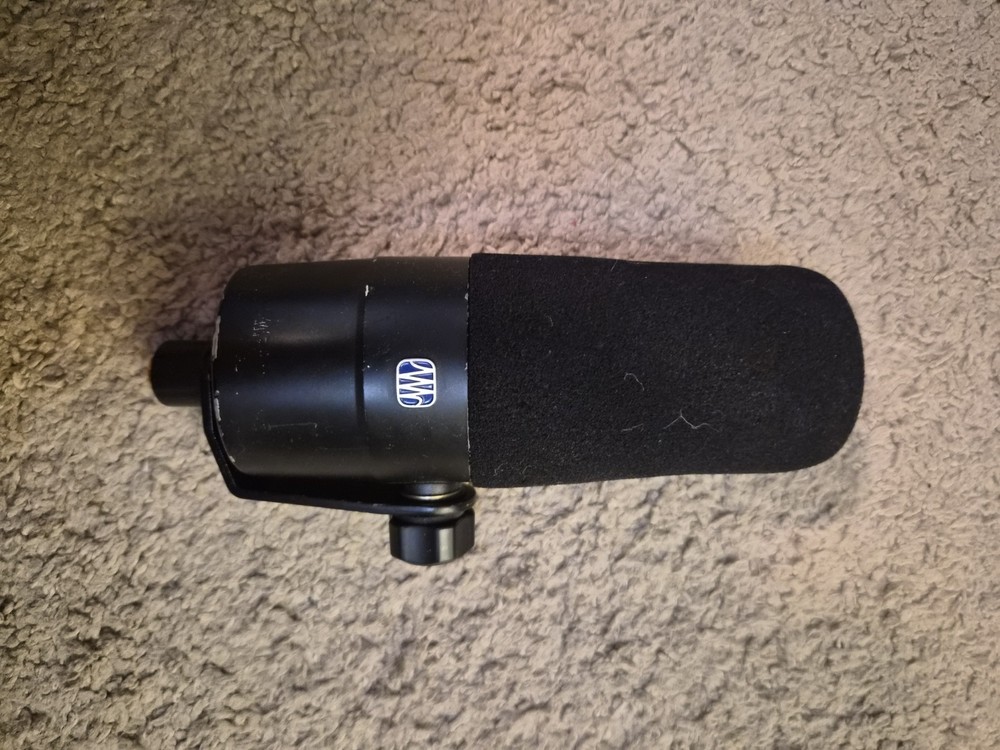 PreSonus PD-70 Broadcast Dynamic Microphone – Black