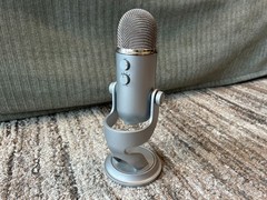 Blue Yeti Professional Multi-Pattern USB Condenser Microphone – Silver