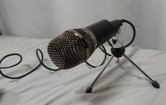 FIFINE TECHNOLOGY PODCAST RECORDING/STREAMING BLACK MICROPHONE w/STAND