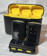 Wireless Lavalier Microphone for iPhone Lightning 2 TX 1 RX Charging Case