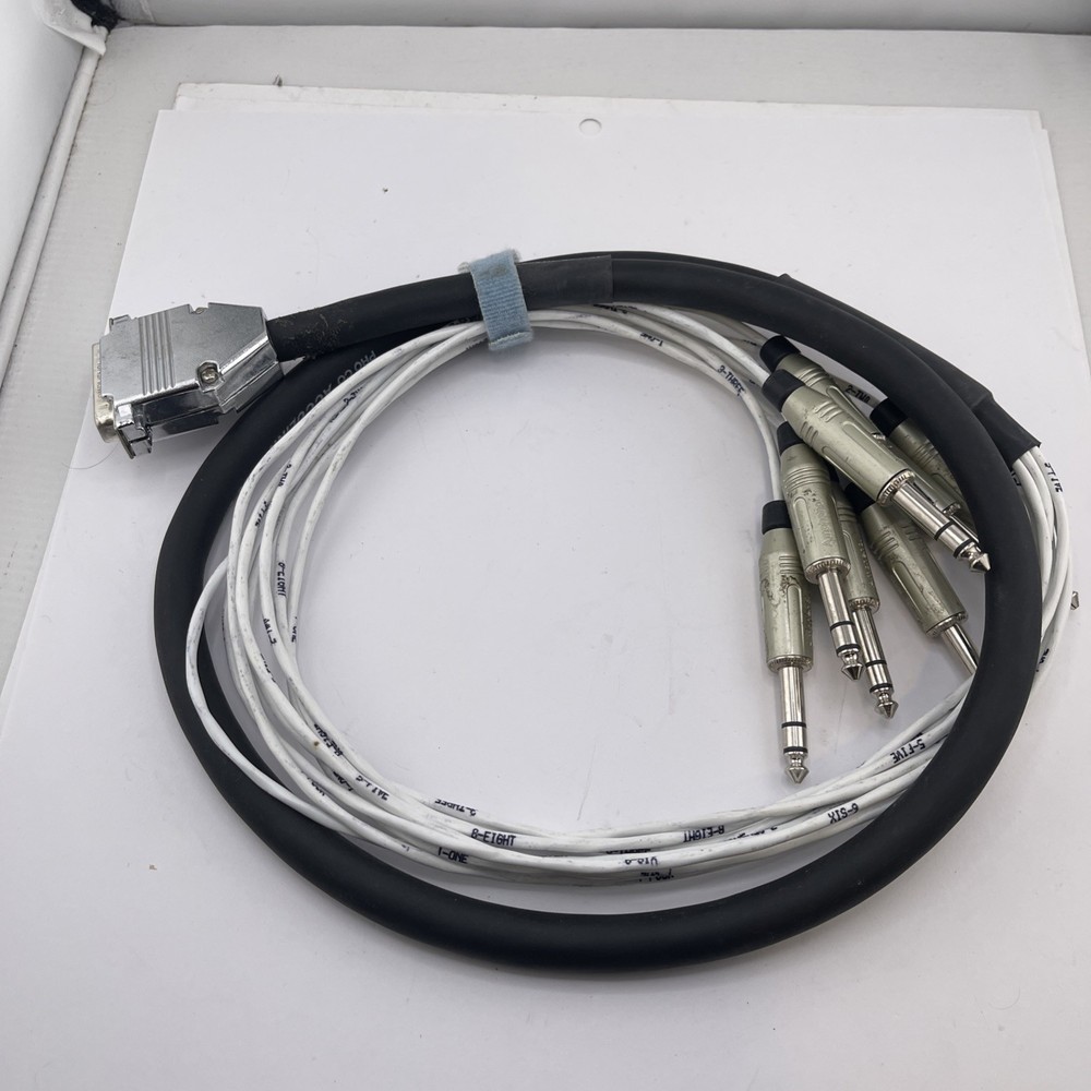 Pro Co Acculink DB25 To 1/4in Male TRS Male 8 Ch Snake 5ft Missing 1 Thumb Screw