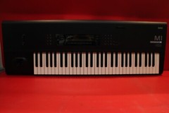 USED KORG M1 Music Workstation Keyboard Synthesizer U2517 250228
