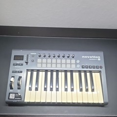 Novation Launchkey Mini Mk3 25 Mini-key Midi Keyboard Controller