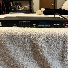 Middle Atlantic USC-6R Universal 6-Step Sequencing Controller – UNTESTED
