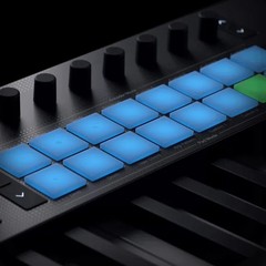 Novation Launchkey 37 MK4 MIDI Controller + Mackie CR5BT Monitors + CR8SBT Sub