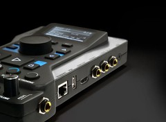 M-Live B.Beat EVO 256GB (Wi-Fi) Multitrack Audio and Video Player (0737012)