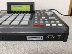 AKAI Professional MPC2500 Music Production Center 128MB RAM Sampler Sequencer