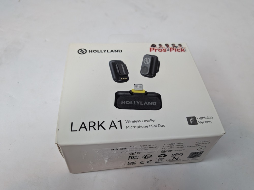 Hollyland Lark A1 Wireless Microphone for iPhone 14/13/12-Lightning 48kHz/24-bit