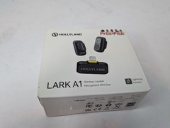 Hollyland Lark A1 Wireless Microphone for iPhone 14/13/12-Lightning 48kHz/24-bit