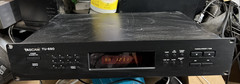 Tascam TU-690 AM/FM Stereo Rack Mount Tuner