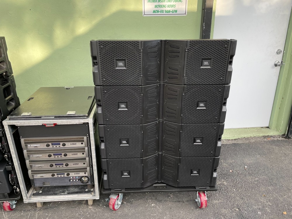 (4) JBL VTX-V20 LINE ARRAY W/ TRANSPORT CART AND CROWN AMP RACK (THS)