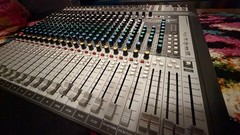 Soundcraft Signature 22 MTK 22-Channel Analog USB Multitrack Mixer Recorder