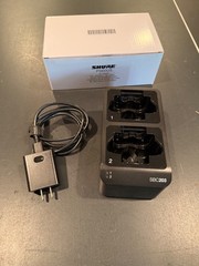 Shure SBC203 Dual Docking Recharging Station