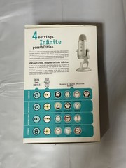 Blue Yeti USB Microphone Gaming Silver WITH BOX – Pre owned