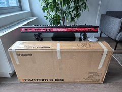 Roland Fantom 6EX 61 key Synthesizer Keyboard