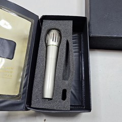Lot of 2 untested Microphones – untested, Various Models & Colors