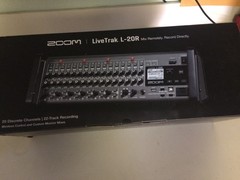 Zoom LiveTrak L-20R Rackmount Digital Mixer Recorder