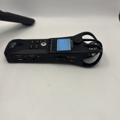 Zoom H1n Handy Digital Audio Recorder Bundle w/ Benro PP1 Mini Tripod Stand Kit