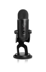 Blue Microphones Yeti (Blackout) Professional Multi-Pattern USB Mic Bundle