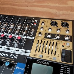 TASCAM Model 24 Multitrack Recorder / Mixer / USB Interface – Black with Wood Ch