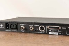 Shure U4D-J4 Dual Wireless Receiver 554-584 MHz CG00WX6