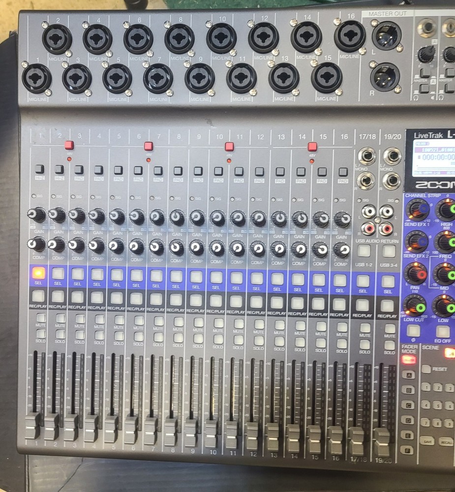 Zoom LiveTrak L-20 20-Channel Digital Mixer & Recorder – Excellent Condition