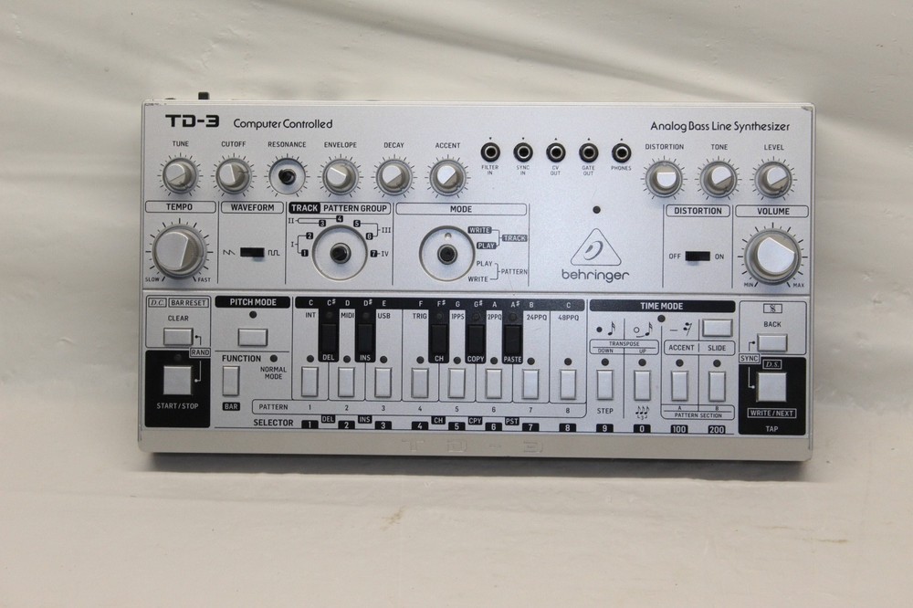 Behringer TD-3-BB Analog Bass Line Desktop Synthesizer w/ Sequencer, USB, RS