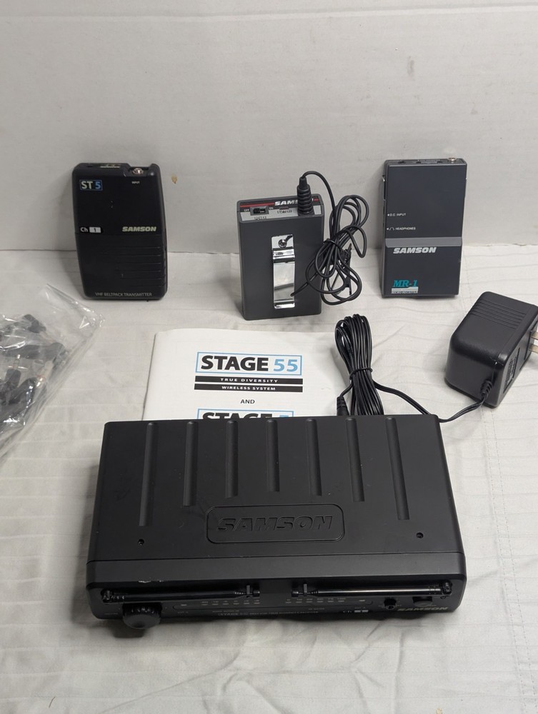 Samson Stage 55 True Diversity Wireless System Model SR55 With Accessories