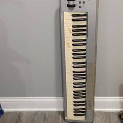 M-Audio Keystation 61es 61-Key USB MIDI Controller w/ Pitch/Mod Wheels