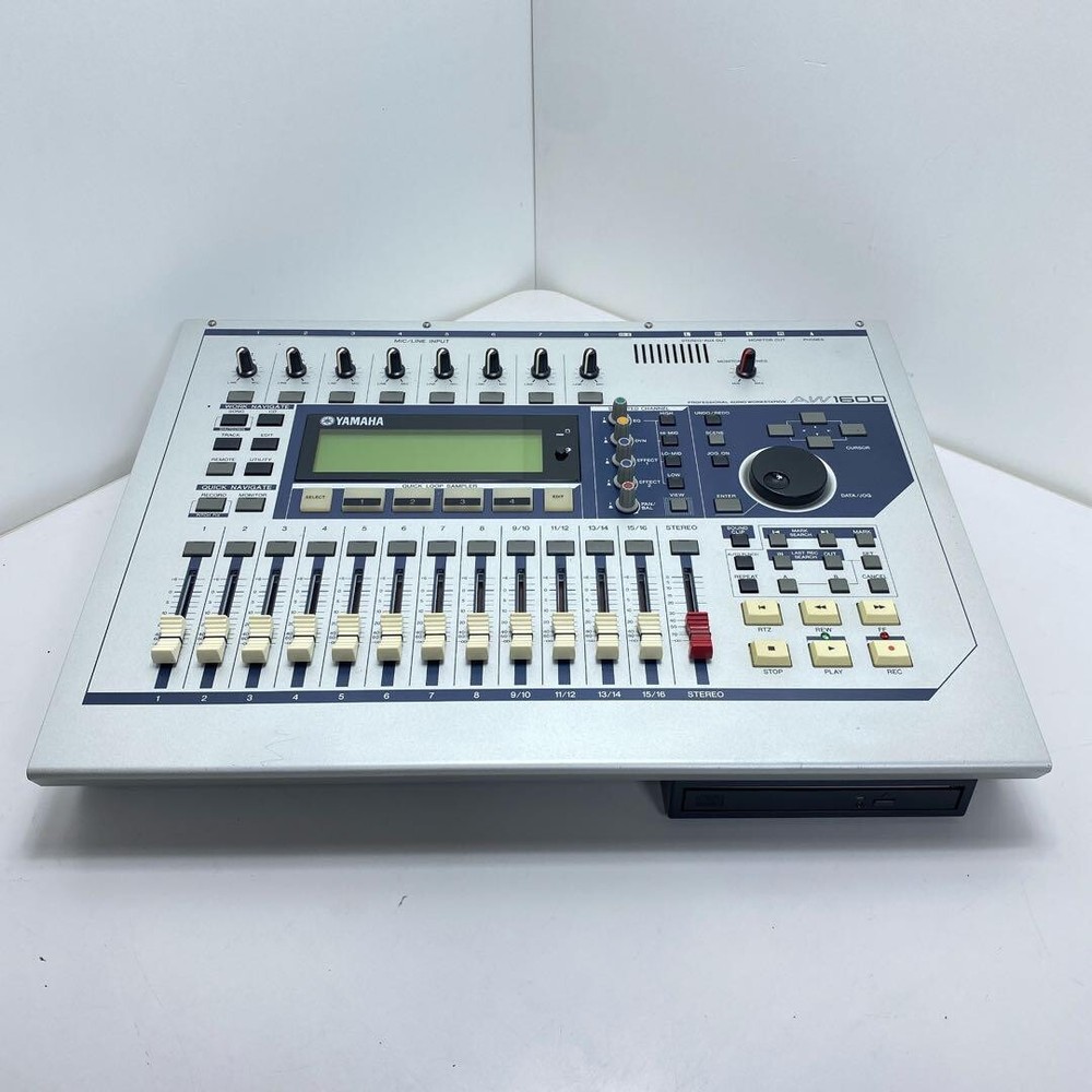 Yamaha AW1600 Digital Multi-track Recorder CD-ROM 3pieces ROADREADY Rack case