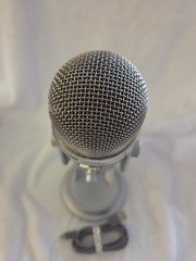 Blue Yeti Professional Multi-Pattern Silver USB Microphone with Stand