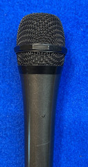 Wired Microphone/Mic by Karaoke USA, (Black) – Unidirectional Dynamic