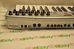 M‐Audio Ozone MIDI Keyboard Audio MIDI Controller with Power Supply