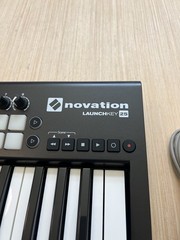 Novation Launchkey 25 MK3 25-Key MIDI Keyboard Controller W/ USB Read