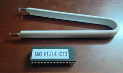 Behringer FCB1010 EPROM Upgrade Kit – UNO v1.0.4 with Chip Puller Tool