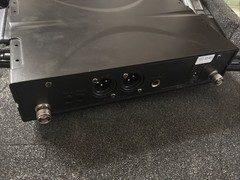Applied Microphone Technology ZR111 With Microphones Charger
