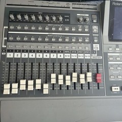 Roland VS-1680 Digital Studio Workstation Recorder 24-bit Phantom Power MIDI Out