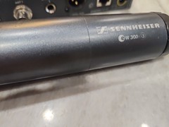 SENNHEISER RECIEVER EW300 G3 RADIO AND MIC MICROPHONE SYSTEM W/ CASE