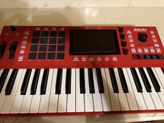 Akai Professional MPC KEY 37 Standalone MPC Audio Production Recording Keyboard