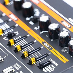 Roland JP-08 Boutique Series Digital Synthesizer Module – Jupiter-8 Recreation