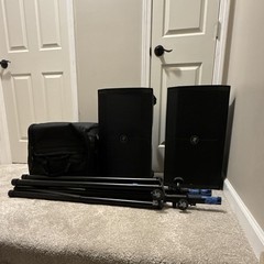 Mackie Thump 212 Active Powered PA Speaker Pair w/ Bags & Tripod Stands