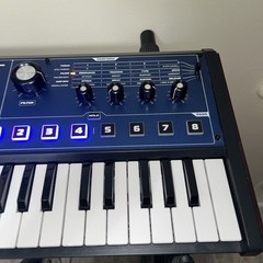 Novation MiniNova 37-Key Synthesizer Vocoder w/accessories (READ DESCRIPTION)