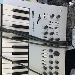 Korg minilogue Analog Synthesizer Keyboard, 37 Keys, Sequencer, MIDI, USB