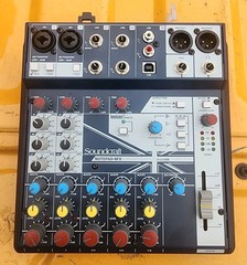 Soundcraft Notepad-8FX Analog Mixing Console