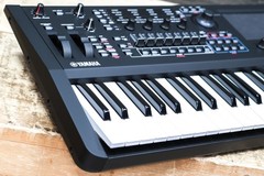 Yamaha MODX M6 Music Synthesizer 61-Key Semi-Weighted FSB Digital Synthesizer