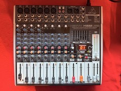 Behringer XENYX X1222USB Premium 16-Input 2/2-Bus Mixer