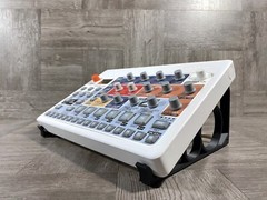 30º Stand for ELEKTRON Model Samples / Cycles – DWL – Color BLACK – Made in USA