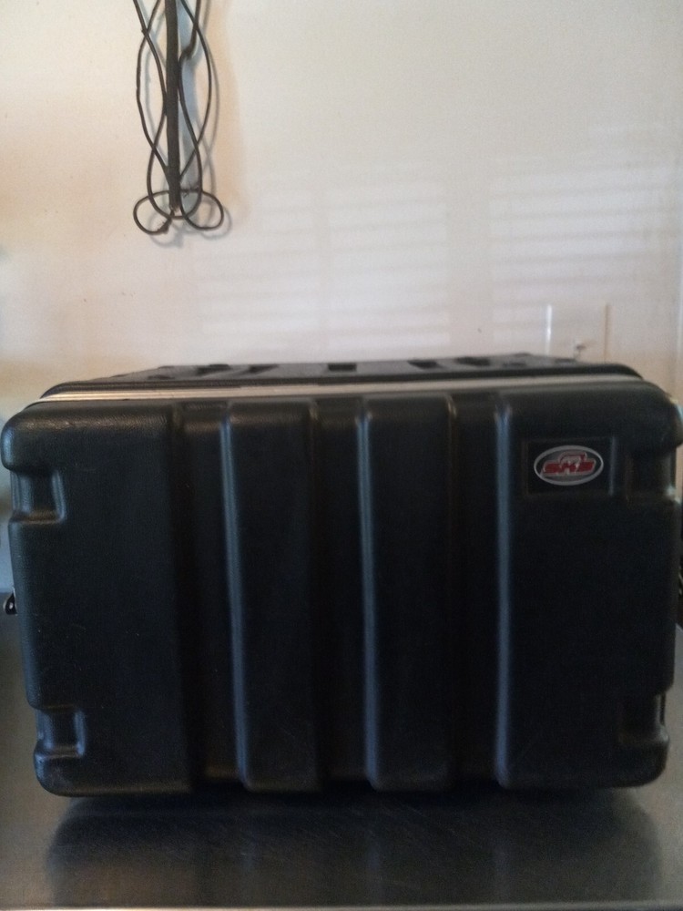 SKB Rack Mount Road Case – Heavy Duty – 21.5″ x 21.5″ x 13″