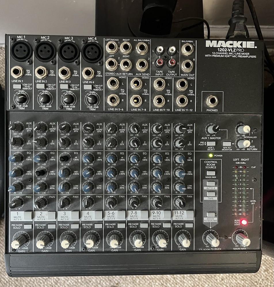 Mackie 1202VLZ PRO 12-Channel Compact Mixer US Made Home Studio Minty