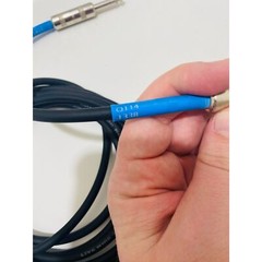Livewire Advantage 10′ Instrument Cable 1/4 in. TS Male TS Right Angle Male